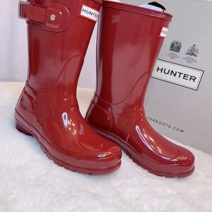Hunter Womens Rain Boots Size 5 Short
Gloss Military Red
